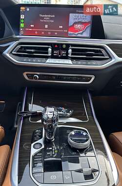Внедорожник / Кроссовер BMW X7 2021 в 