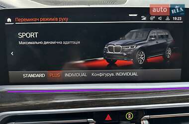 Внедорожник / Кроссовер BMW X7 2021 в 