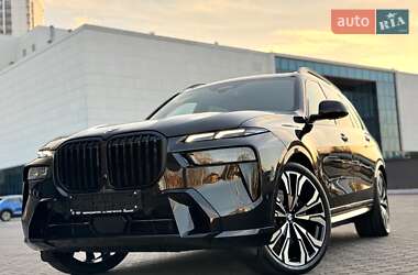 Позашляховик / Кросовер BMW X7 2024 в 