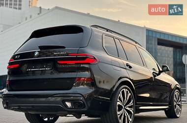Позашляховик / Кросовер BMW X7 2024 в 