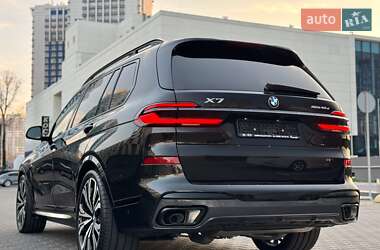 Позашляховик / Кросовер BMW X7 2024 в 