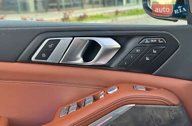 Позашляховик / Кросовер BMW X7 2024 в 
