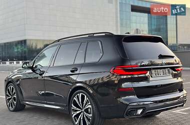 Позашляховик / Кросовер BMW X7 2024 в 
