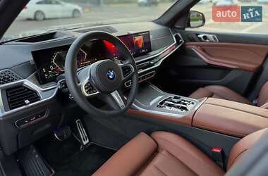 Позашляховик / Кросовер BMW X7 2024 в 