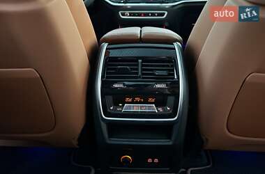 Позашляховик / Кросовер BMW X7 2024 в 