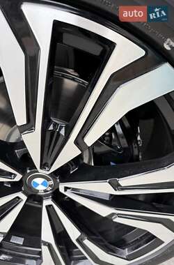 Внедорожник / Кроссовер BMW X7 2023 в 