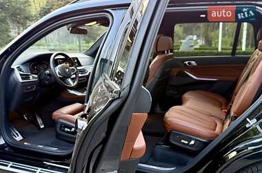 Внедорожник / Кроссовер BMW X7 2021 в 
