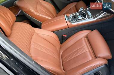 Внедорожник / Кроссовер BMW X7 2021 в 
