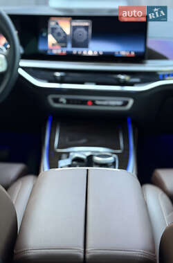 Внедорожник / Кроссовер BMW X7 2023 в 