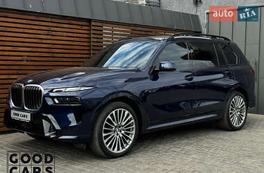 Внедорожник / Кроссовер BMW X7 2023 в 