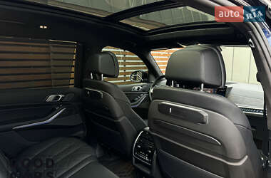 Внедорожник / Кроссовер BMW X7 2023 в 