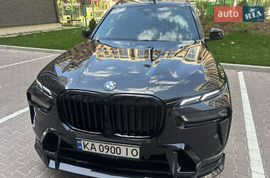 Внедорожник / Кроссовер BMW X7 2022 в 