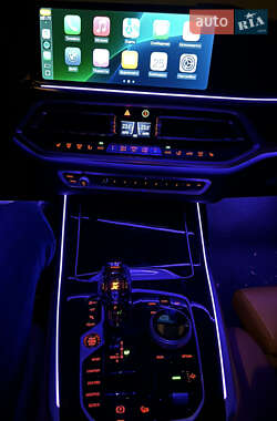 Внедорожник / Кроссовер BMW X7 2021 в 