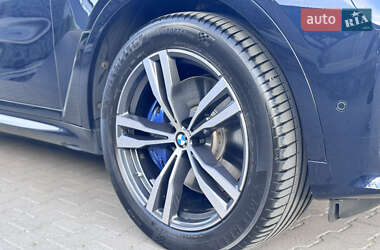 Позашляховик / Кросовер BMW X7 2021 в 