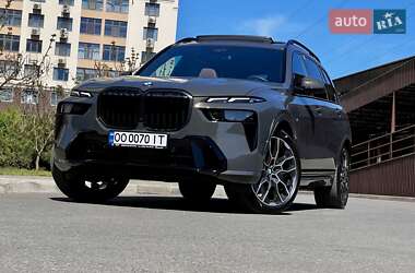 Позашляховик / Кросовер BMW X7 2024 в 