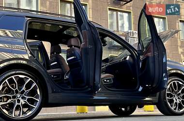 Позашляховик / Кросовер BMW X7 2024 в 