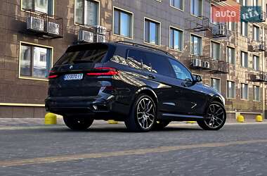 Позашляховик / Кросовер BMW X7 2024 в 