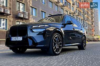 Позашляховик / Кросовер BMW X7 2024 в 