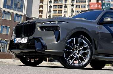 Позашляховик / Кросовер BMW X7 2024 в 