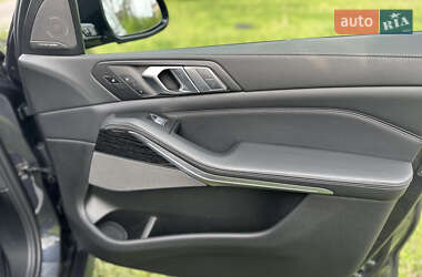 Внедорожник / Кроссовер BMW X7 2020 в 