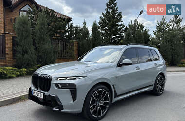 Внедорожник / Кроссовер BMW X7 2023 в 