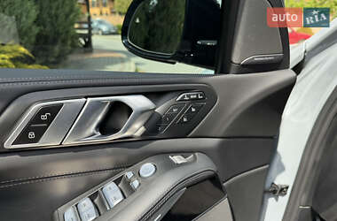 Внедорожник / Кроссовер BMW X7 2023 в 