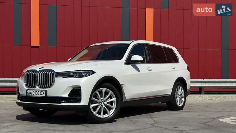 Внедорожник / Кроссовер BMW X7 2021 в 