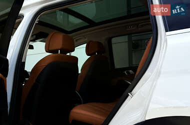 Внедорожник / Кроссовер BMW X7 2021 в 