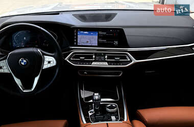 Внедорожник / Кроссовер BMW X7 2021 в 