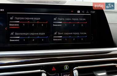 Внедорожник / Кроссовер BMW X7 2021 в 