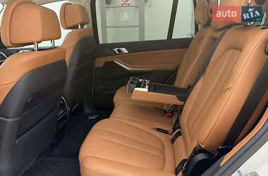 Внедорожник / Кроссовер BMW X7 2021 в 