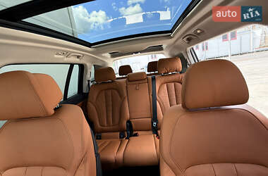 Внедорожник / Кроссовер BMW X7 2021 в 