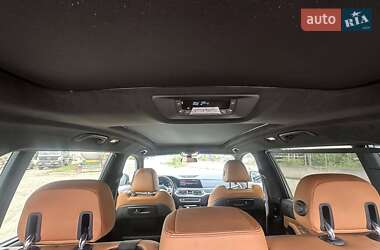 Позашляховик / Кросовер BMW X7 2022 в 