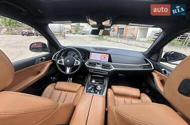 Позашляховик / Кросовер BMW X7 2022 в 