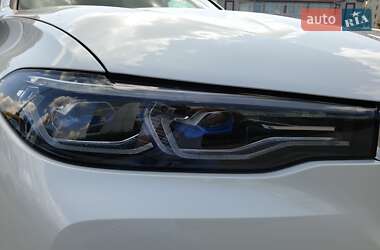 Позашляховик / Кросовер BMW X7 2021 в 