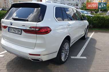 Позашляховик / Кросовер BMW X7 2021 в 