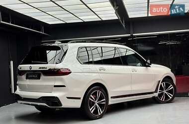 Позашляховик / Кросовер BMW X7 2020 в 
