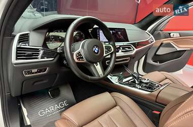 Позашляховик / Кросовер BMW X7 2020 в 