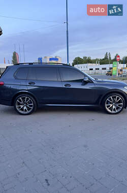 Внедорожник / Кроссовер BMW X7 2022 в 