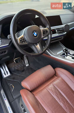 Внедорожник / Кроссовер BMW X7 2022 в 