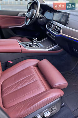 Внедорожник / Кроссовер BMW X7 2022 в 