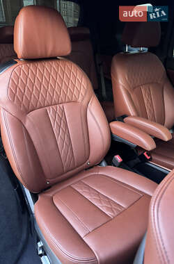 Внедорожник / Кроссовер BMW X7 2022 в 