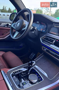 Внедорожник / Кроссовер BMW X7 2022 в 