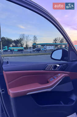 Внедорожник / Кроссовер BMW X7 2022 в 