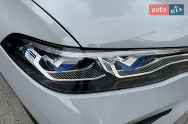 Позашляховик / Кросовер BMW X7 2022 в 
