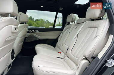Позашляховик / Кросовер BMW X7 2019 в 