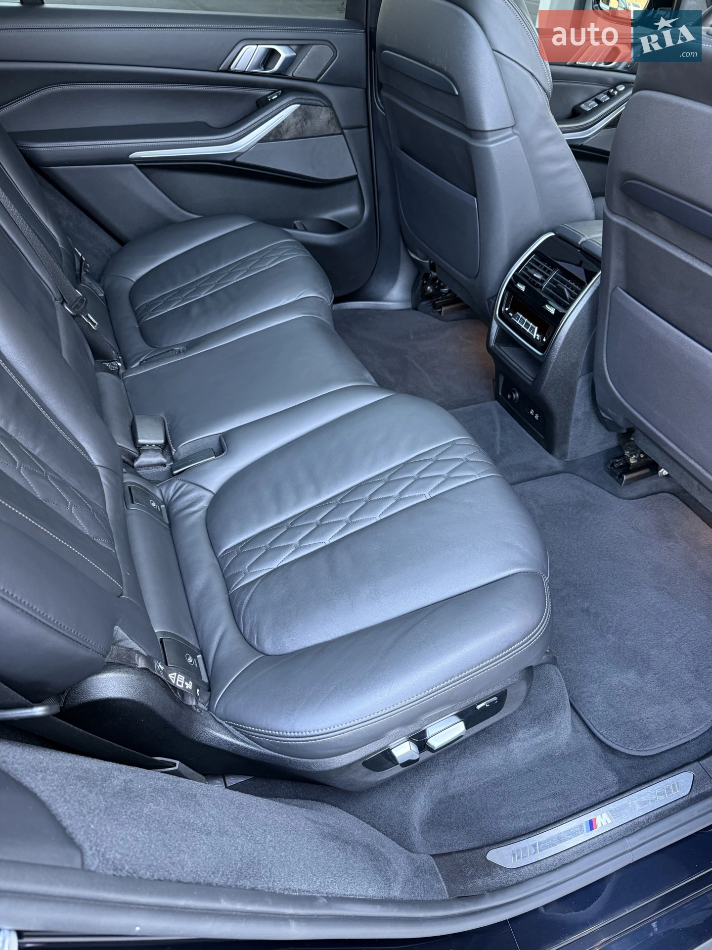 2020 BMW X7 - мініатюра 37