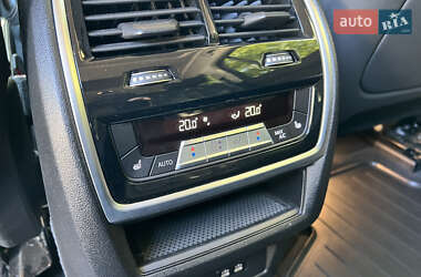 Внедорожник / Кроссовер BMW X7 2020 в 
