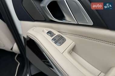 Позашляховик / Кросовер BMW X7 2020 в 