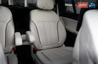 Позашляховик / Кросовер BMW X7 2019 в 